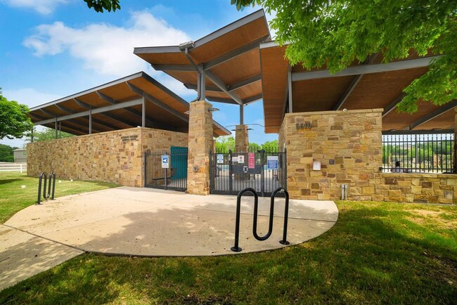 Building Photo - 10420 Steinbeck Dr
