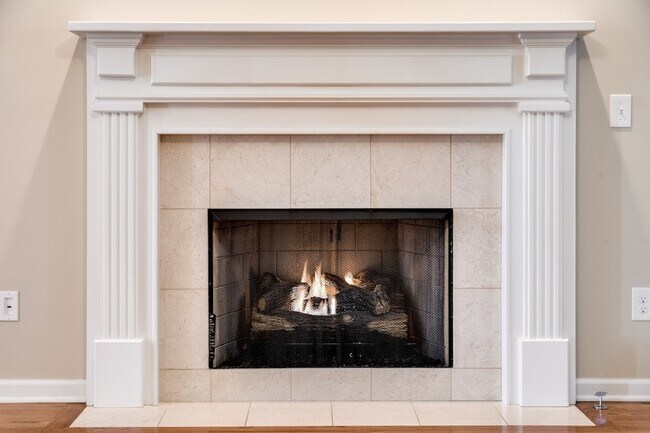 Building Photo - 176 Longspur Dr