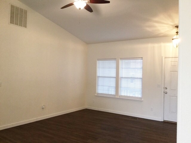Building Photo - 1857 W Sahara Dr
