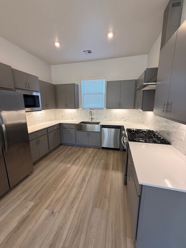 Building Photo - Beautiful home in Edmond/Oklahoma City