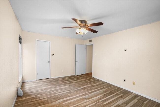 Building Photo - 1818 Augusta Dr