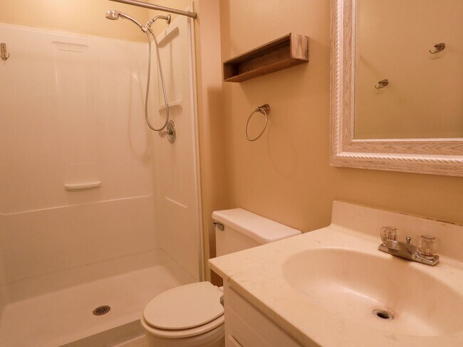 Building Photo - Arrowood Neighborhood Gem – 3BR Home Near ...