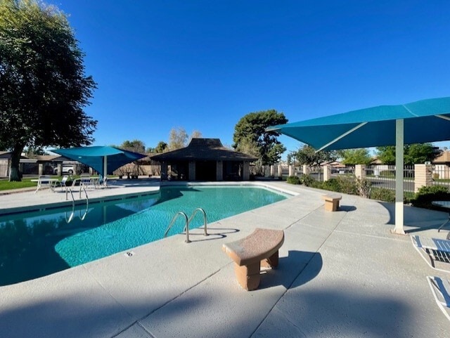 Building Photo - 6610 S Lakeshore Dr