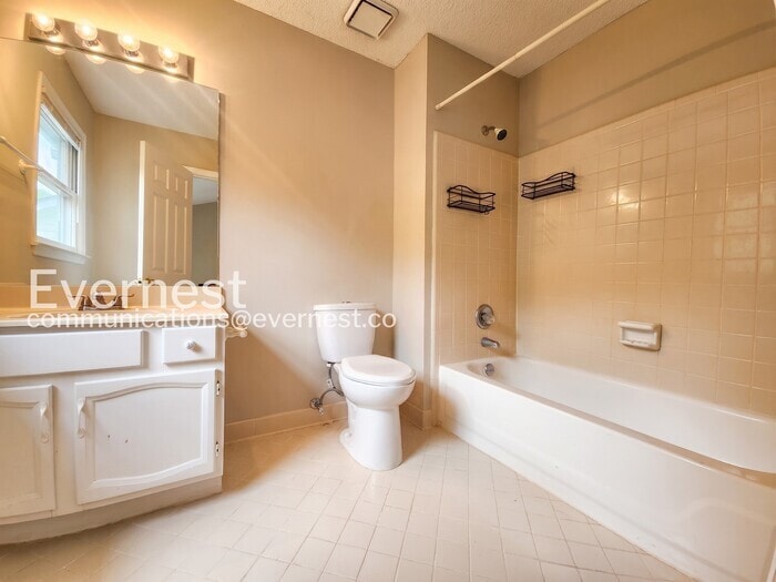 Building Photo - 2696 Arbor Glen Pl