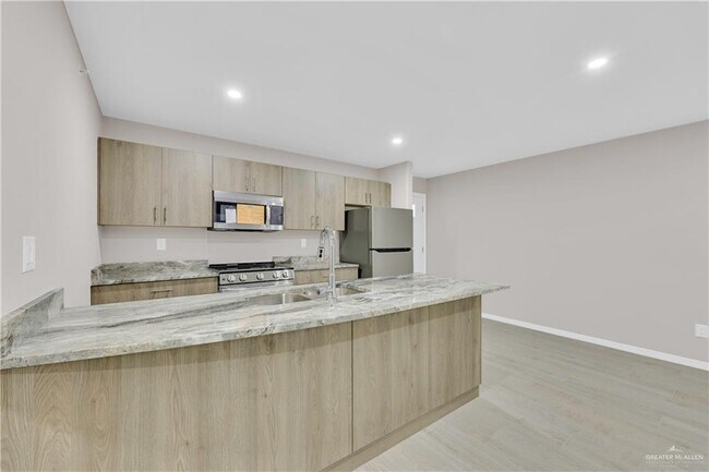 Building Photo - 13 N 23rd St