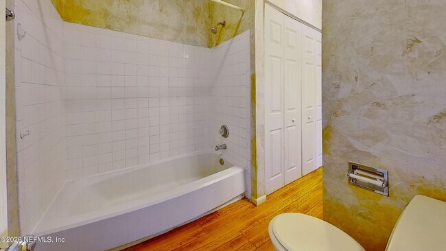 Building Photo - 2530 Whispering Woods Blvd