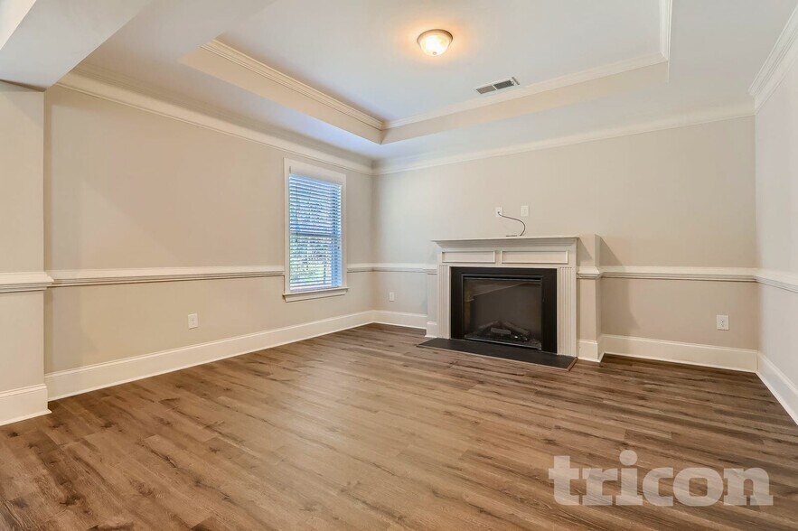 Building Photo - 273 Enfield Ln