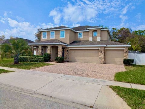 2-story home with 3-car garage and pool! - 192 Whispering Pines Way