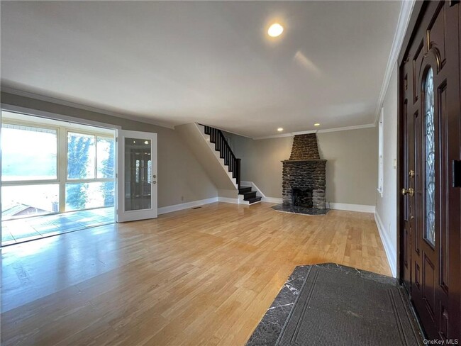 Building Photo - 210 Jersey Ave
