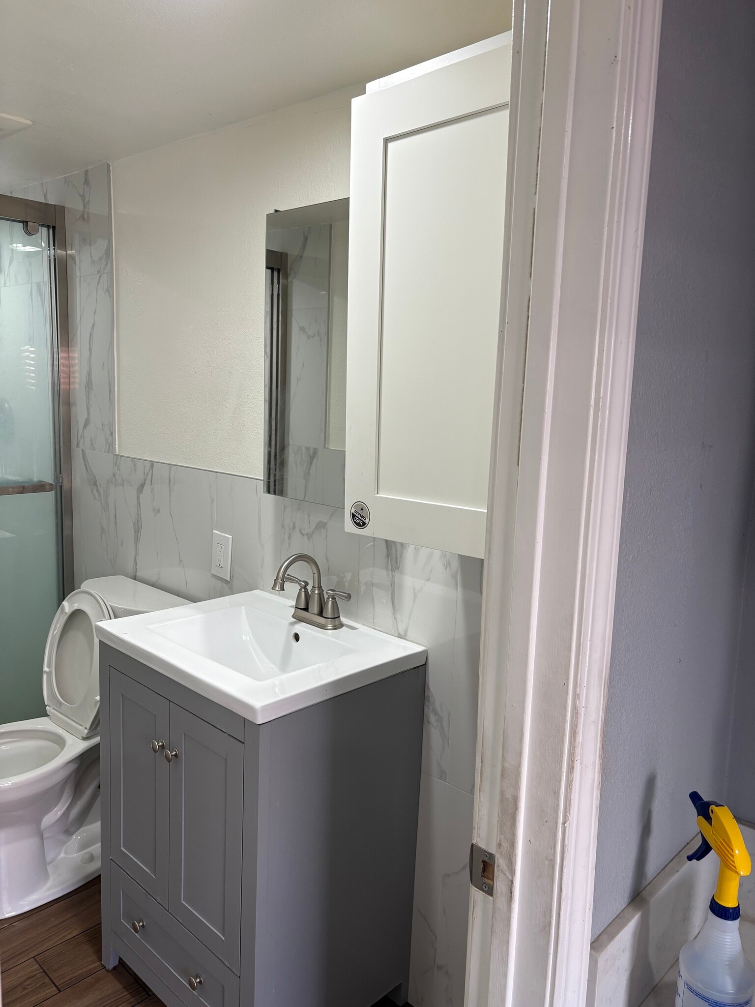 Building Photo - 1456 W 6th St