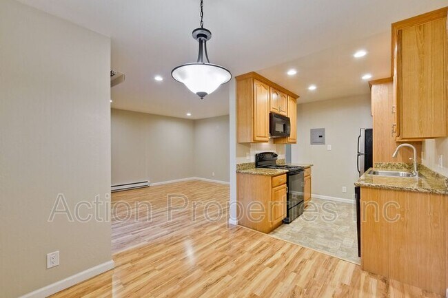 Building Photo - 505 Cypress Point Dr