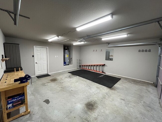 Building Photo - 2720 Brighton Pl