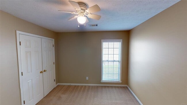 Building Photo - 615 Castle Brook Dr