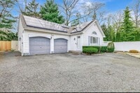 Building Photo - 142 Gibbs Pond Rd