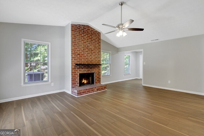 Building Photo - 135 Belle Dr