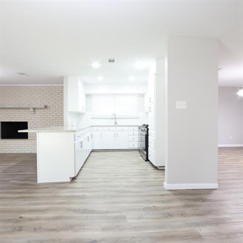 Building Photo - 3629 Venice Dr
