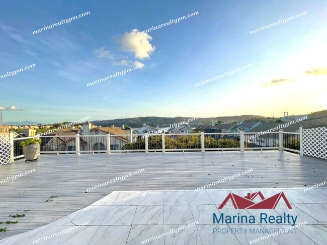 Building Photo - Available August 1st   Waterview Large Bal...