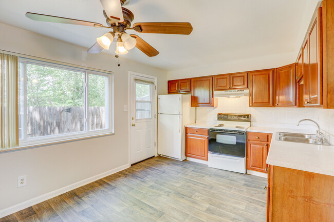 Building Photo - Carr Street Townhomes