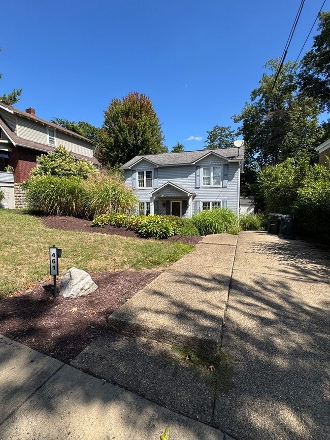 Building Photo - Pittsburgh - 3 Bedroom 1.5 Bathroom - Upda...