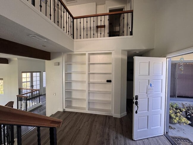 Building Photo - 4629 Villas Ct