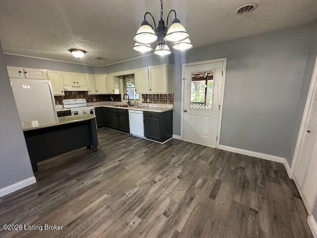 Building Photo - 401 Embry Villa Dr