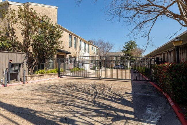 Building Photo - 1829 Bering Dr