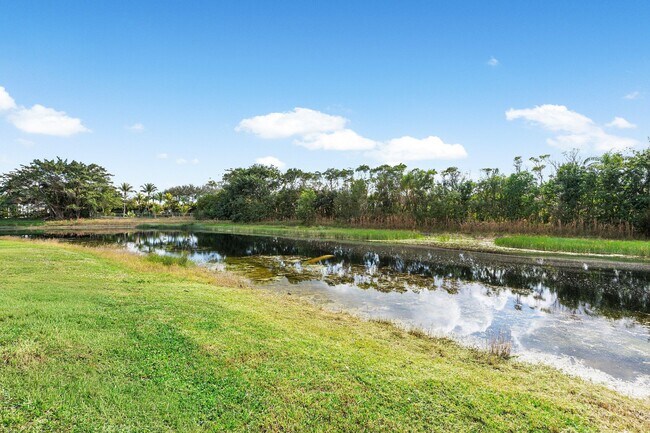Building Photo - 6843 Cobia Cir