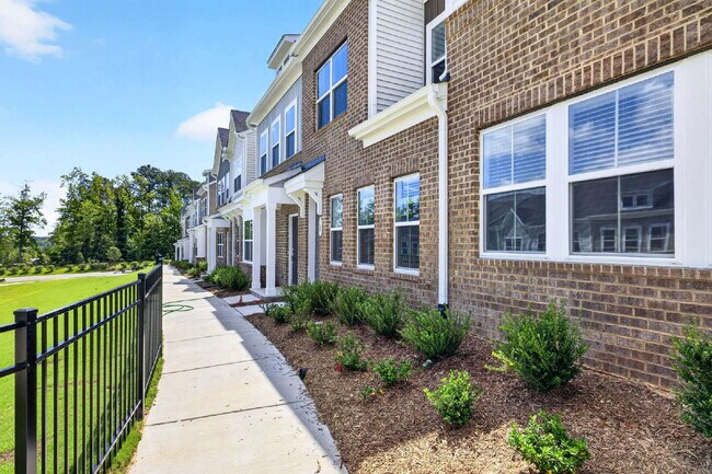Building Photo - 107 Flowering Maple Wy