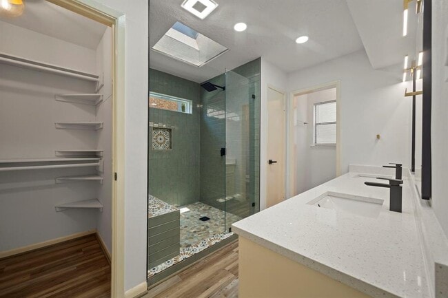 Building Photo - 11115 Kitty Brook Dr
