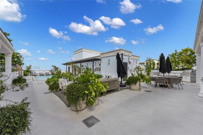 Building Photo - 4220 Laguna St