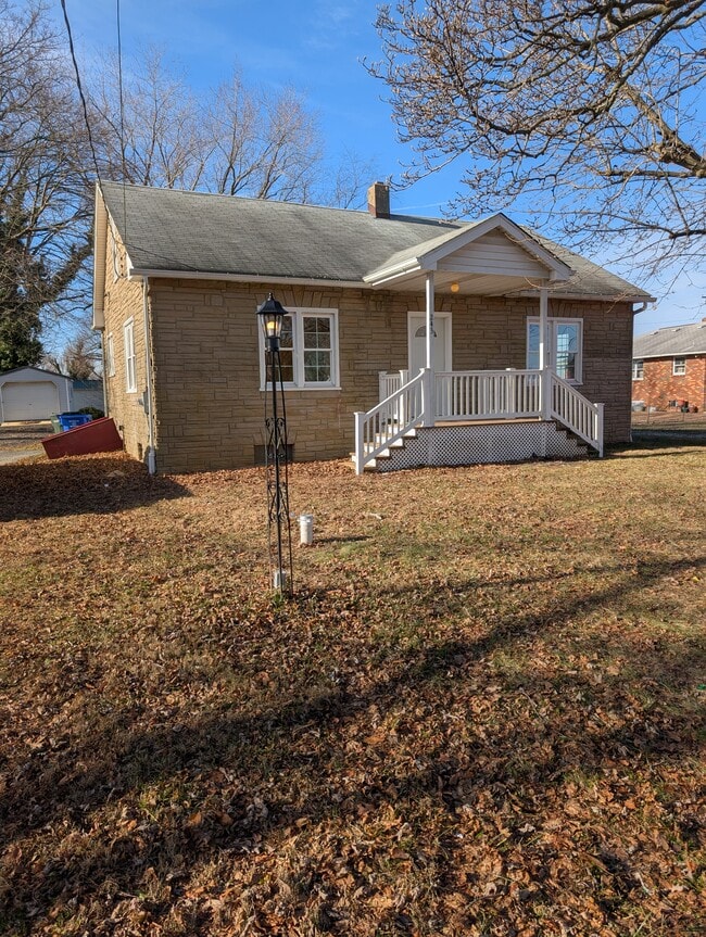 Building Photo - 243 Walnut Street Rd