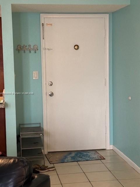 Building Photo - 1817 S Ocean Dr