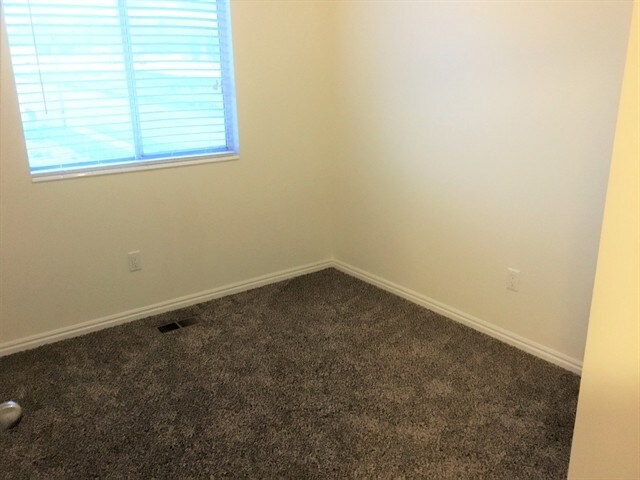 Building Photo - 5998 4050 W St