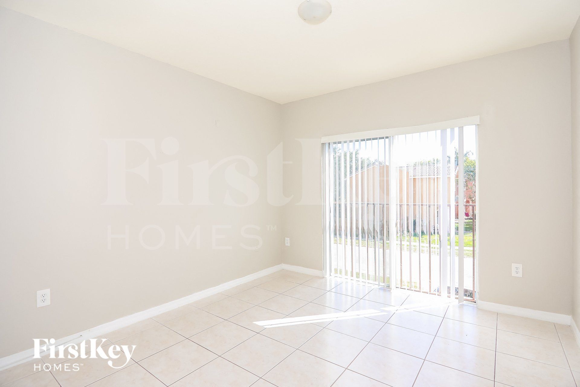 Building Photo - 664 SW 7th Terrace