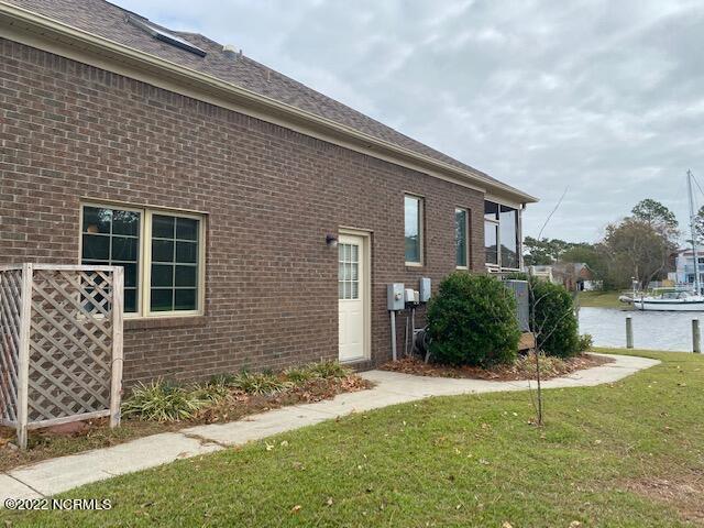 Building Photo - 906 Diamond Ct