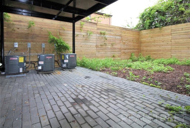 Floorplan - 1074 Halsey Street