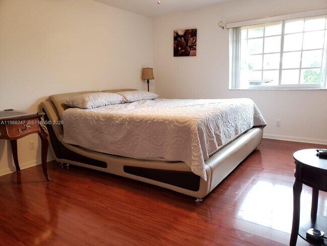 Building Photo - 1582 NW 182nd Way