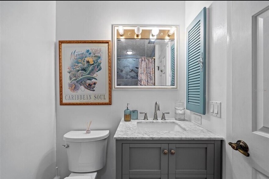 Building Photo - 25188 Marion Ave