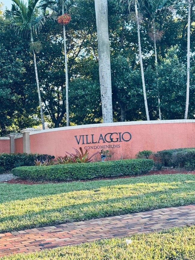 Building Photo - 4702 SW 160th Ave
