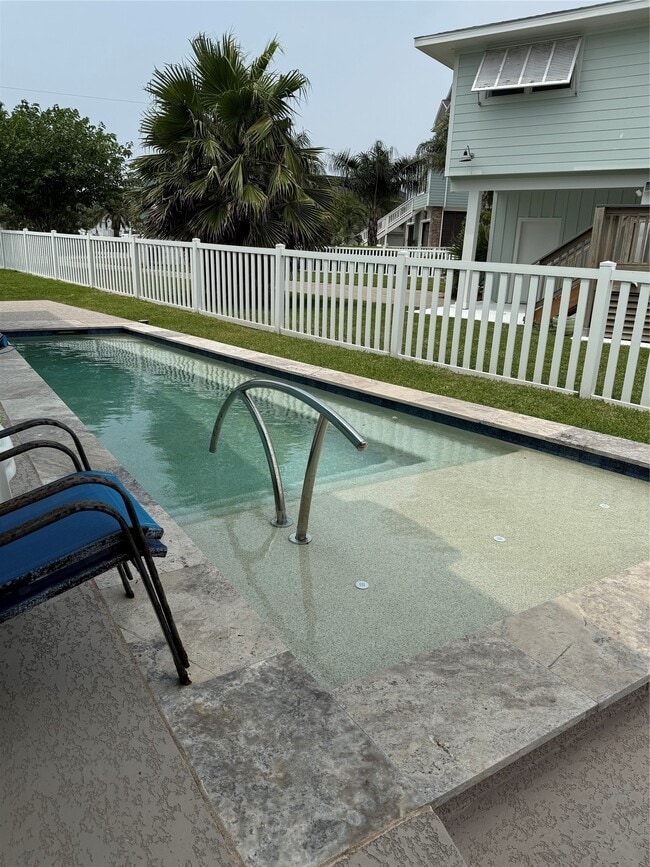 Building Photo - 1222 Oahu Dr