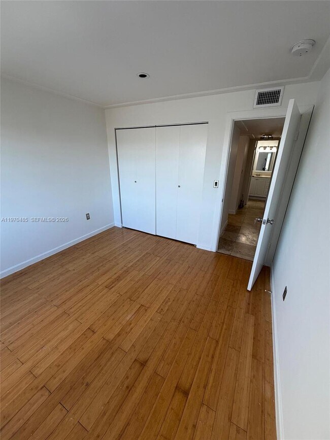 Building Photo - 4670 W 13th Ln