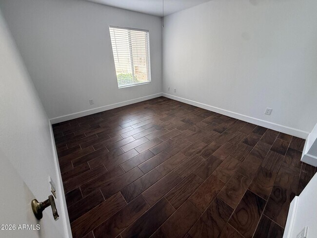 Building Photo - 10610 S 48th St