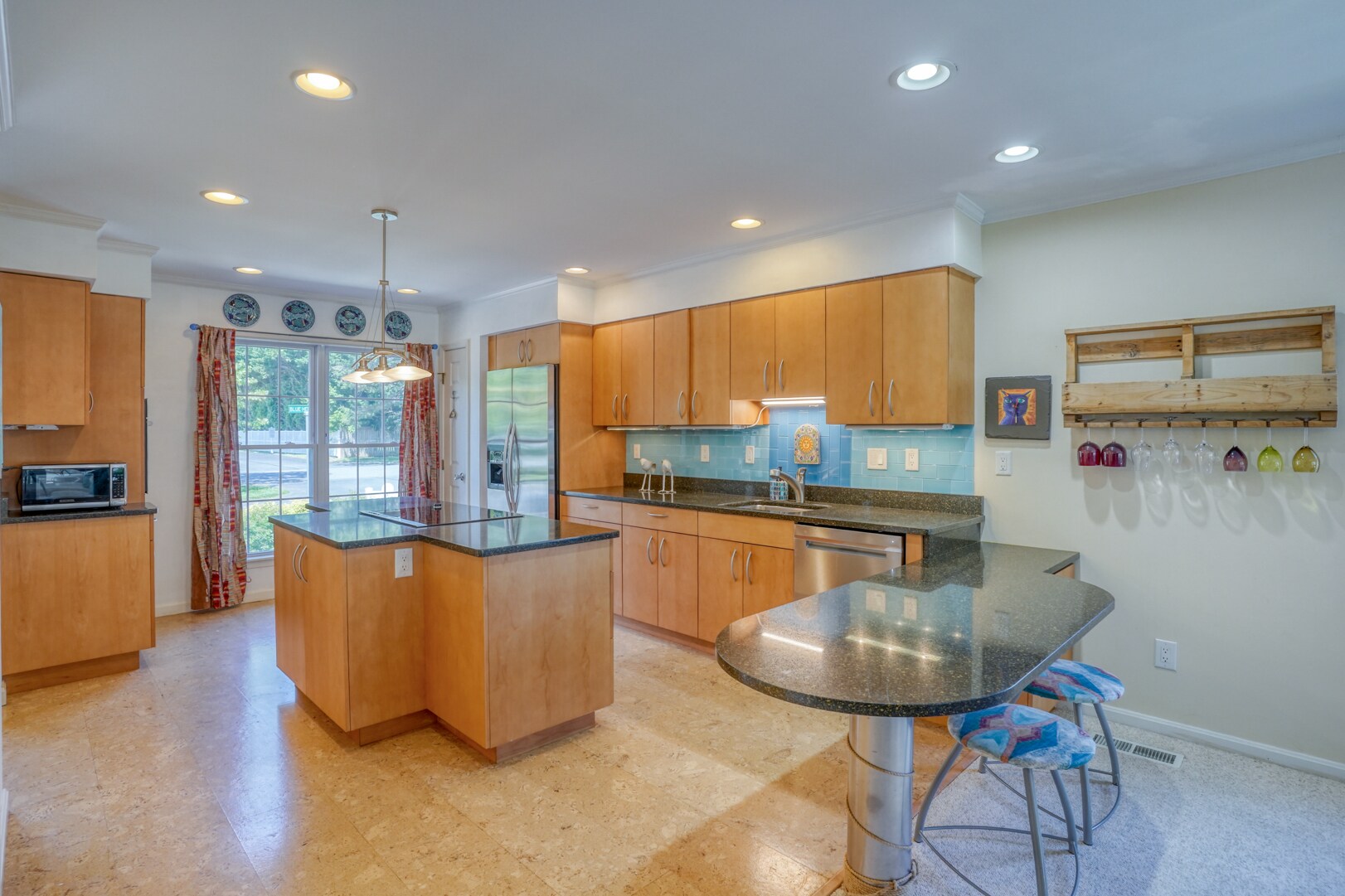 Kitchen - 320 Blue Heron Dr