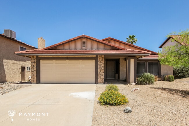 Building Photo - 2102 E Sheena Dr