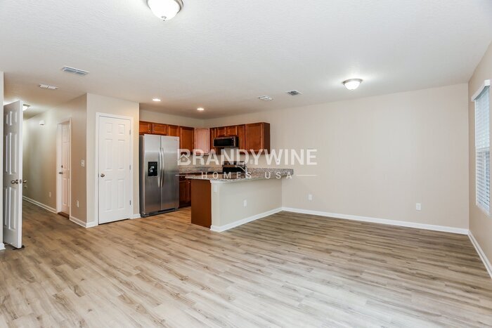 Building Photo - 3549 Rain Forest Dr W