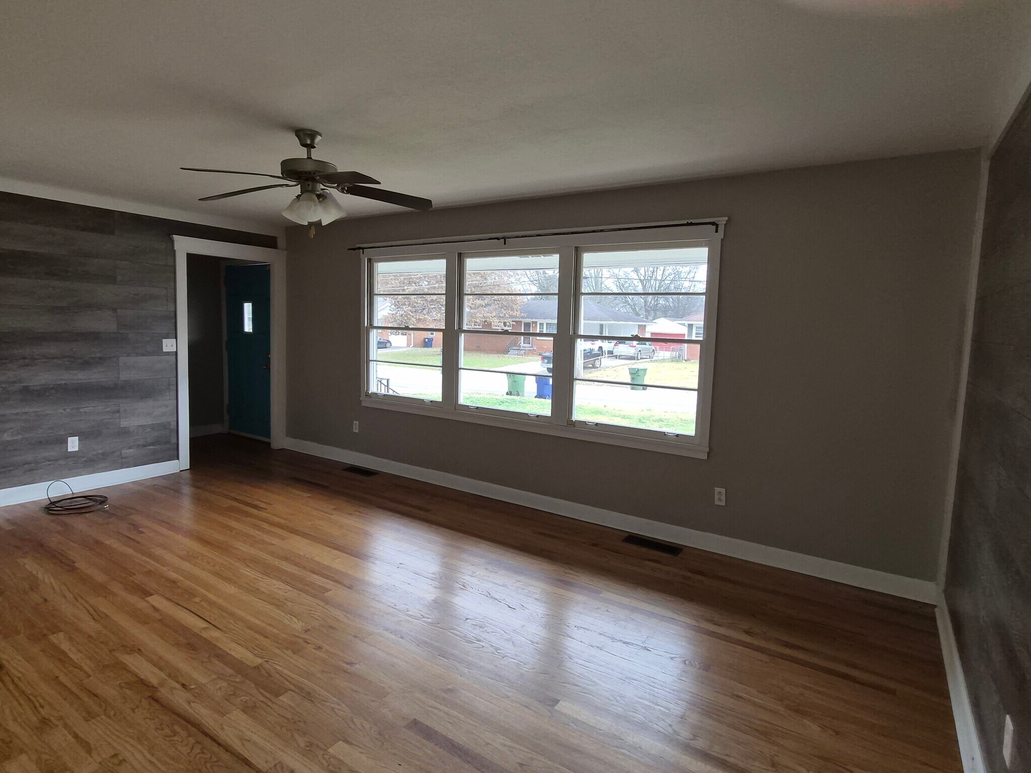 Building Photo - 418 Ewing St NW