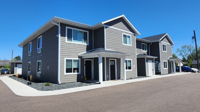 Building Photo - Newer Spacious 2 Bedroom, 2 Full Bathroom ...