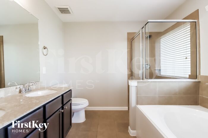 Building Photo - 21711 Barred Owl Dr