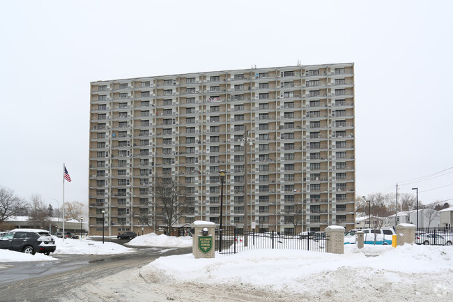 Primary Photo - Hudson Ridge Tower