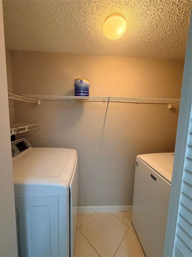 Building Photo - 5025 Wiles Rd